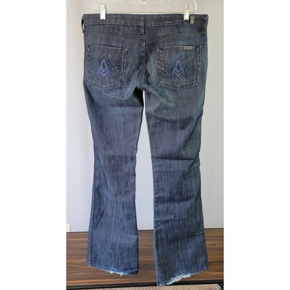 7 FOR ALL MANKIND // A pocket distressed mid-rise boot-cut stretch denim jeans - Picture 3 of 12